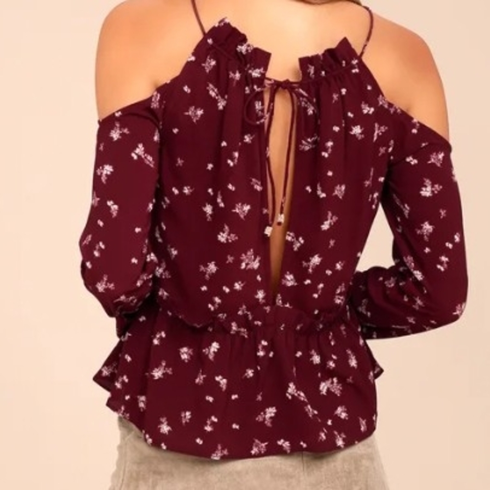 Tavik Red Long Sleeve Cold Shoulder Blouse With Floral Print Size Medium - Picture 2 of 3